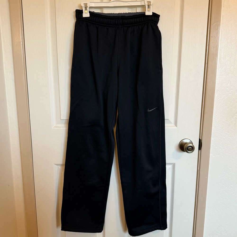 Nike Men’s Black Athletic Therm Fit Fleece Lined Sweat Pants Size Small